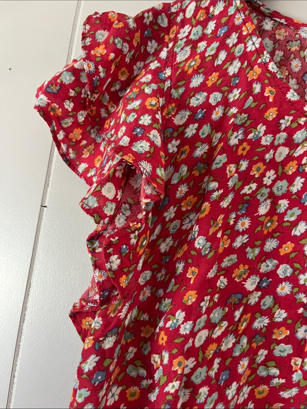 Red Floral Ruffle Sleeve Women’s Top - Picture 4 of 9
